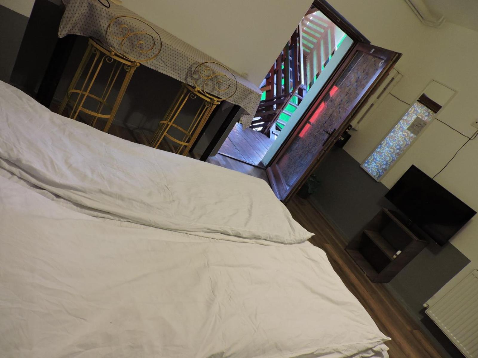 Zen Hostel Cluj-Napoca Buitenkant foto