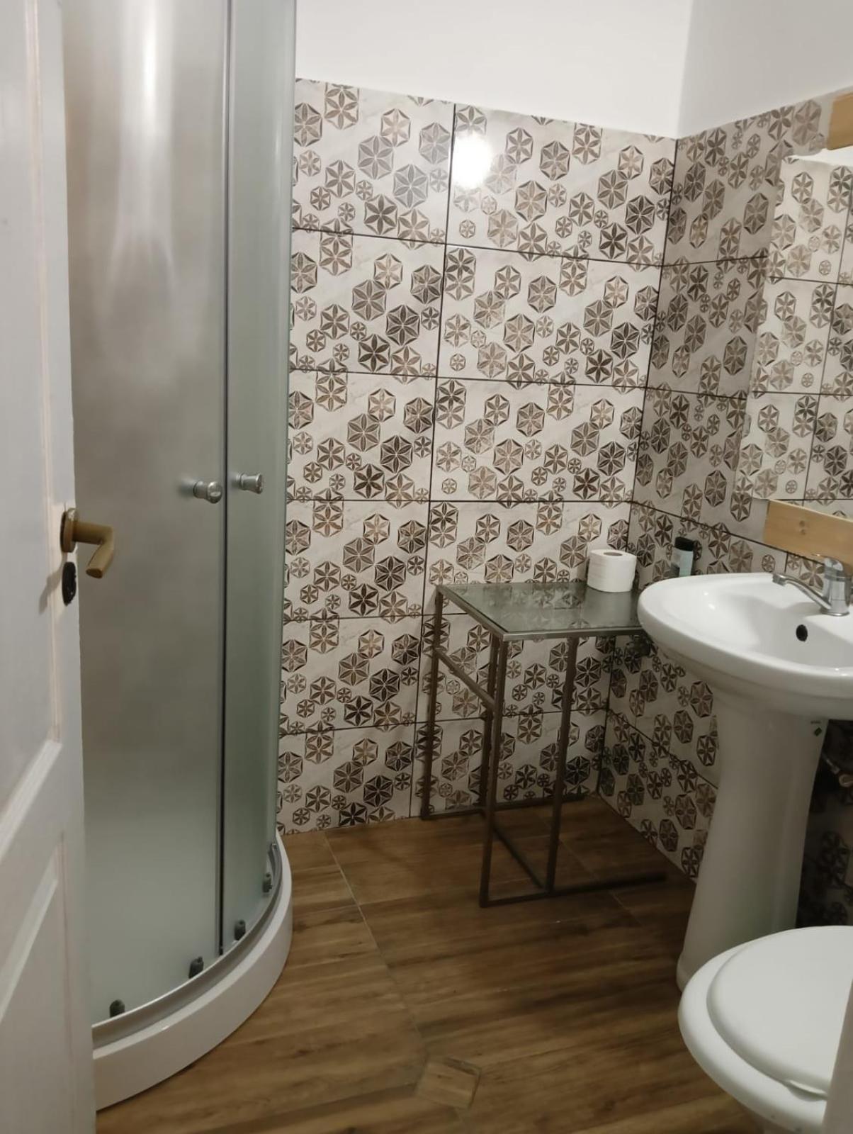 Zen Hostel Cluj-Napoca Buitenkant foto