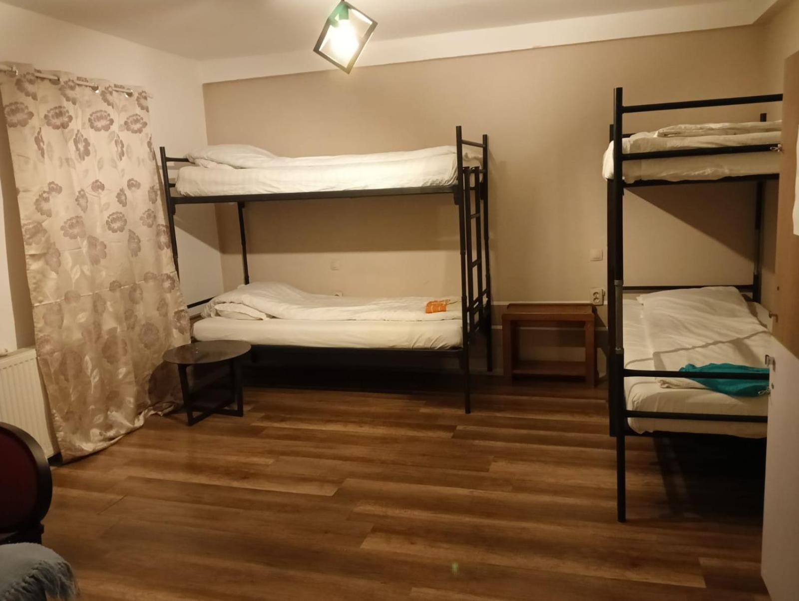 Zen Hostel Cluj-Napoca Buitenkant foto