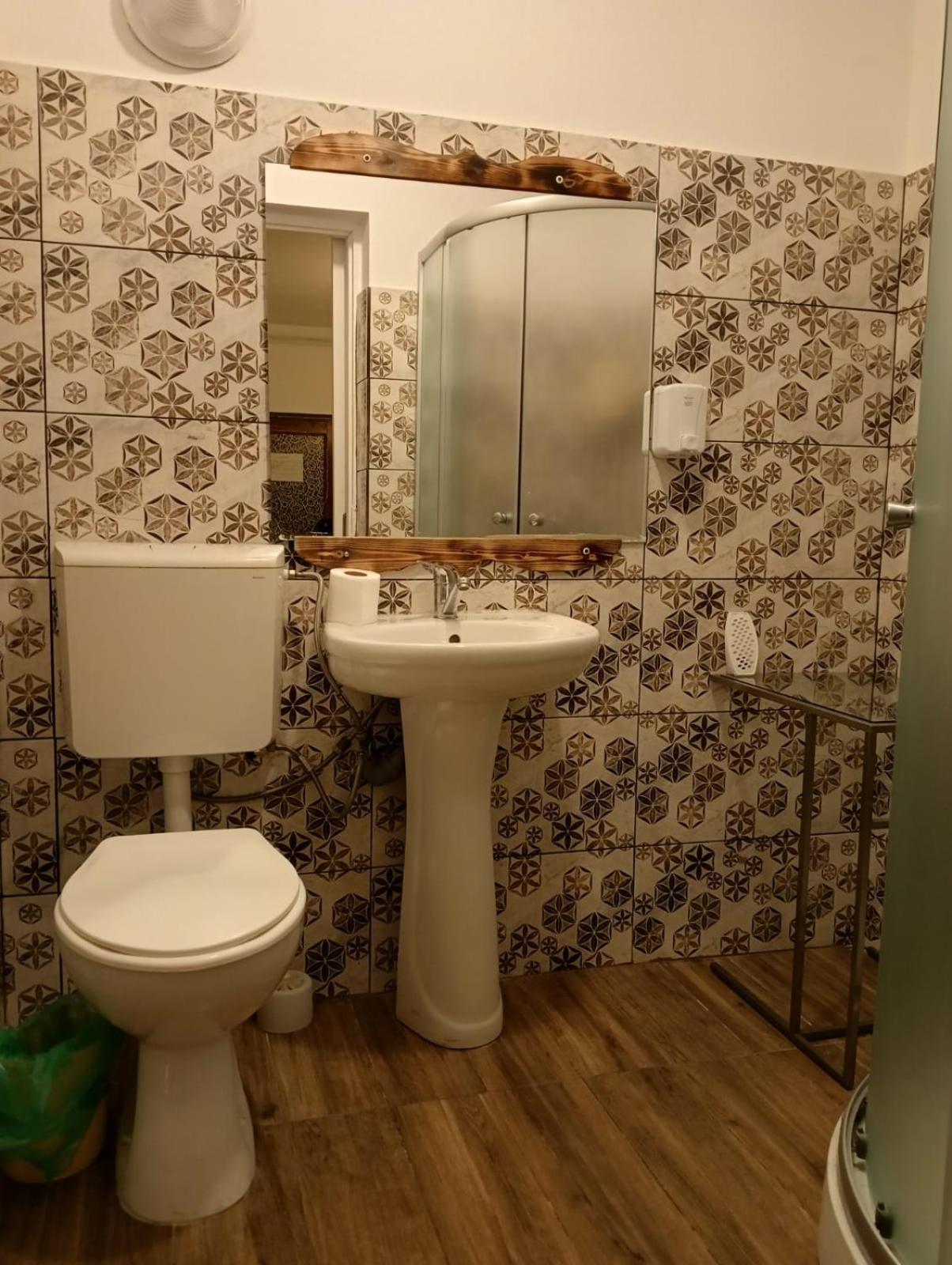 Zen Hostel Cluj-Napoca Buitenkant foto