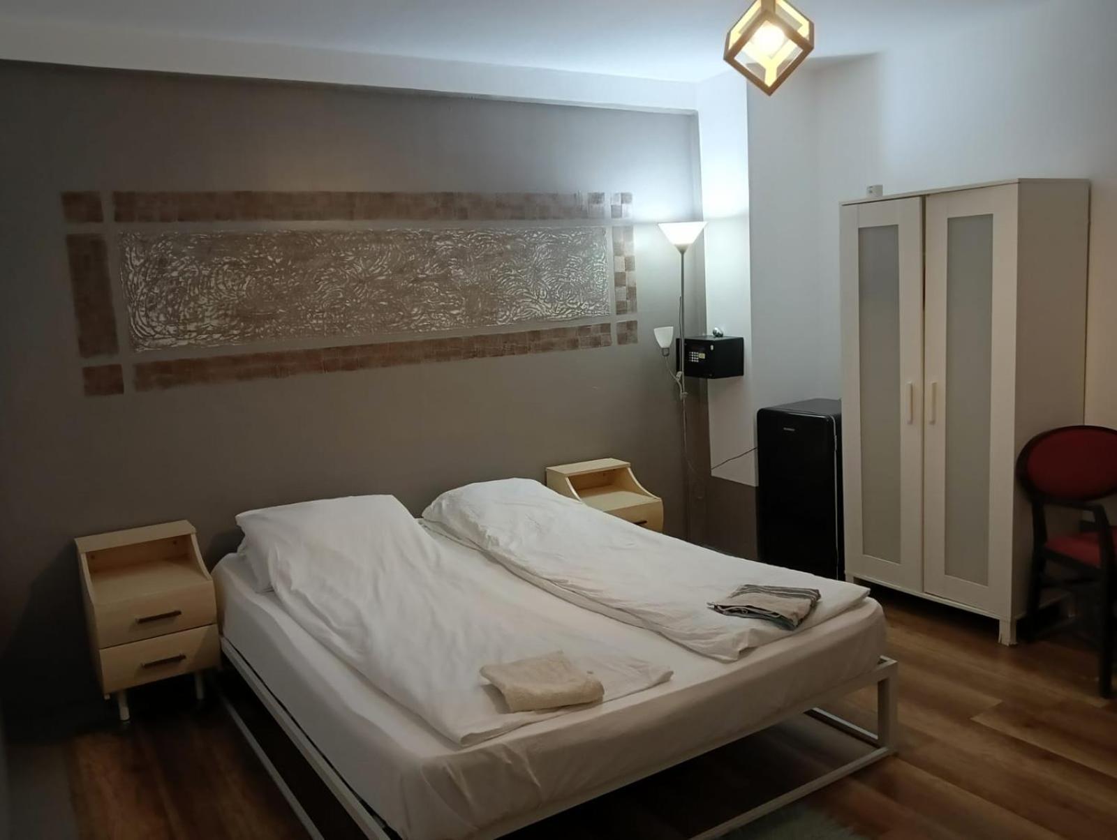 Zen Hostel Cluj-Napoca Buitenkant foto